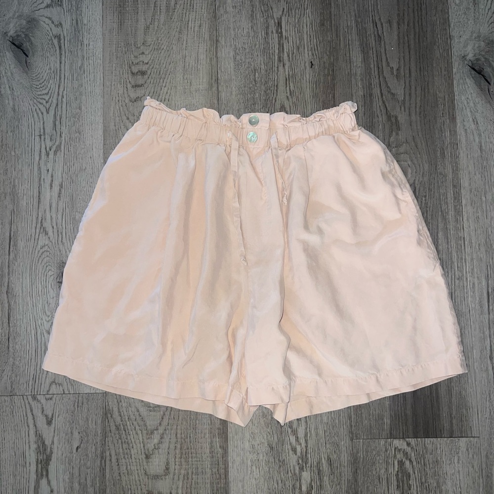 Express Silk Women's Pale Pink Shorts Size M